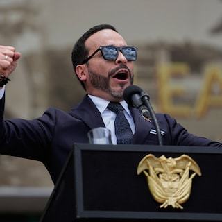 Nieuwe ultrarechtse president van Colombia pronkt met lijkzakken op Instagram: ‘De ijzeren hand van de staat’