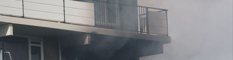 Uitslaande brand in flat Rijswijk, woning helemaal uitgebrand