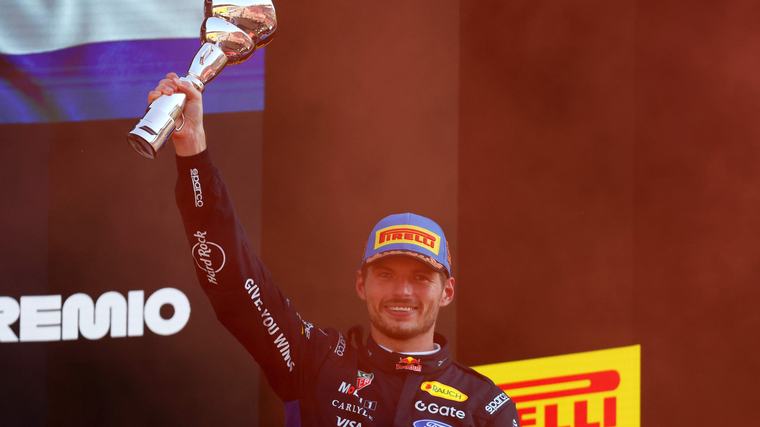 Waarom Red Bull de ’kapotte’ auto van Max Verstappen niet aanpaste en hij tóch naar het podium kon rijden in Monza