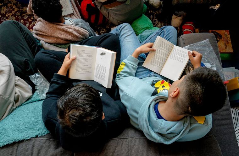 Lukt het scholen de leescrisis in Nederland aan te pakken? Een belangrijk internationaal onderwijsrapport over het leerniveau van 15-jarigen moet dat uitwijzen