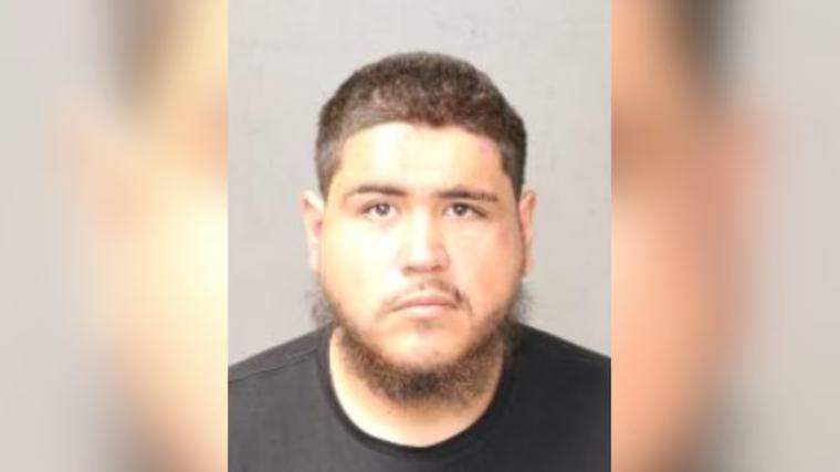 Man (22) schiet neef (25) dood na ruzie over wiens enchilada’s het pittigst waren: ’Hoe kon je me dit aandoen?’