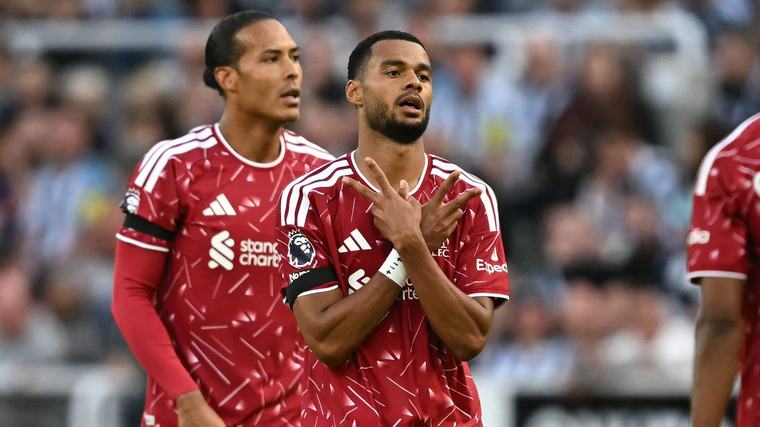 Liverpool-trainer prijst Cody Gakpo de hemel in nadat transfer van 100 miljoen euro afketst