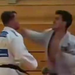 Video | Judoër laat zich provoceren en slaat zijn tegenstander gebroken kaak