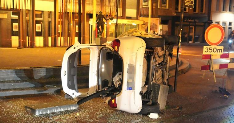 Auto vliegt uit de bocht in Meppel, meerdere gewonden
