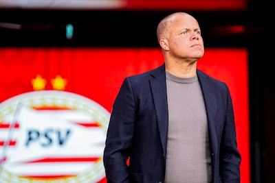 PSV gaat langer door met voetbalbaas Earnest Stewart: contract met jaren verlengd