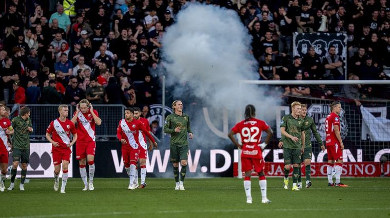 Meerdere stadionverboden na vuurwerk op het veld FC Utrecht
