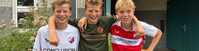 Na overlijden van zijn vader rent Lucas (12) 56 kilometer om geld op te halen