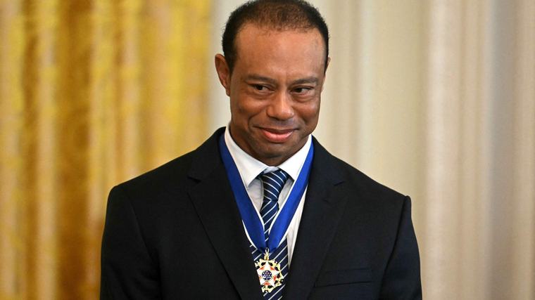 Tiger Woods verandert zijn verhaal over verkeersongeluk