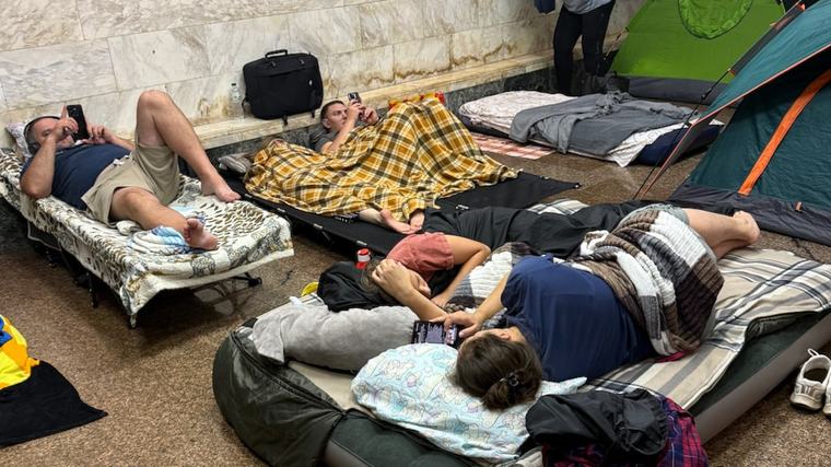Rusland draait de duimschroeven aan in Kyiv, het leven wordt er almaar zwaarder