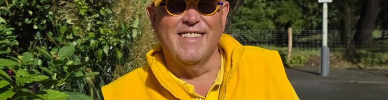 Peter (71) is bijna altijd ontzettend geel