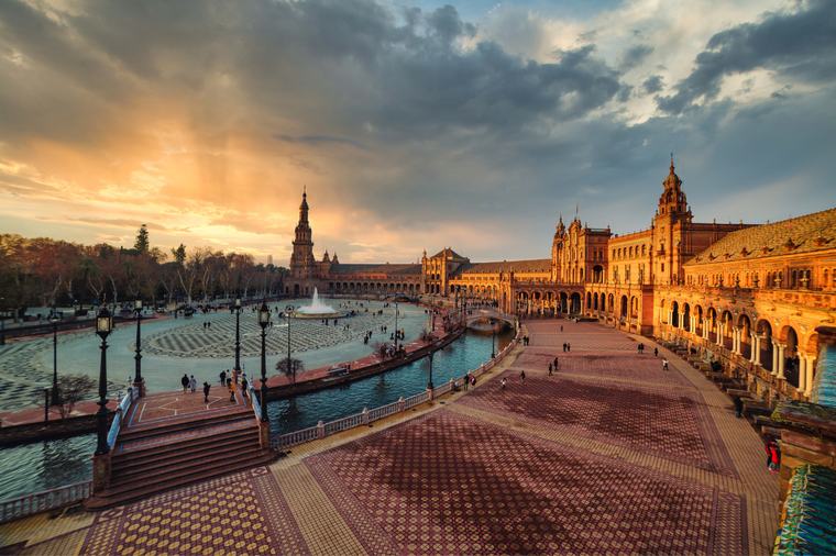 De favoriete herfstbestemming van de Spaanse middenklasse: aangename temperaturen en een historisch centrum om te voet te verkennen