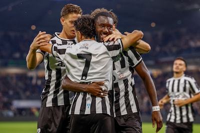 Jean-Paul N’Djoli blinkt uit bij Heracles met drie doelpunten, acht goals in Emmen en NAC verliest derby