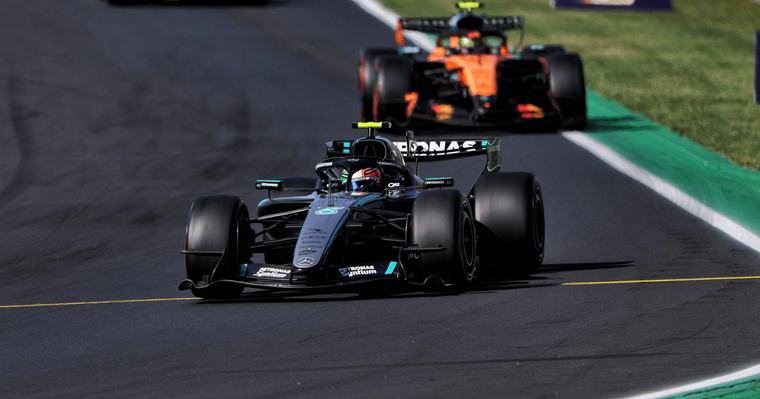 Antonelli grinnikt om 'spelletje' Verstappen: "Hij probeerde het!"