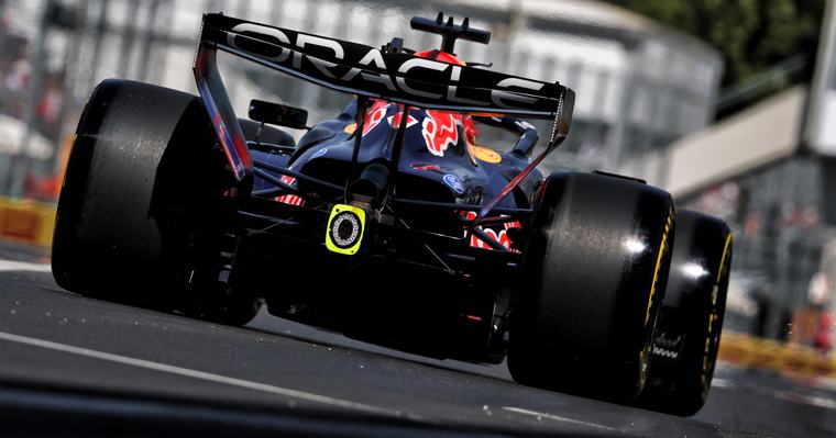 Verstappen reageert op uitspraken Mercedes over 'slimmigheidje'
