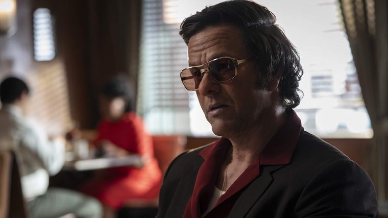Onherkenbare Mark Wahlberg transformeerde in keiharde maffiamoordenaar: ’Ik kreeg telefoontjes van de maffia’