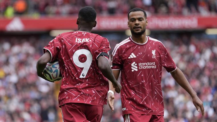Engelse media watertanden van droomduo Alexander Isak en Cody Gakpo: ’Liverpool heeft onvoorstelbare blunder voorkomen’