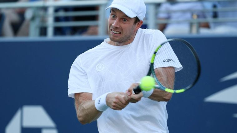 Botic van de Zandschulp kwartfinalist op US Open na ongelooflijke ontsnapping tegen Arthur Gea