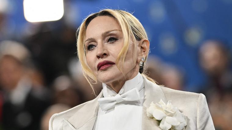 Madonna ’onherkenbaar’ volgens volgers: ’Ze lijkt wel 17’