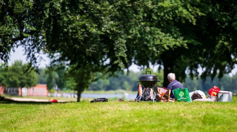 Chemische stoffen vervuilen zwemwater in Drenthe: 'Gezondheidsschade op lange termijn'