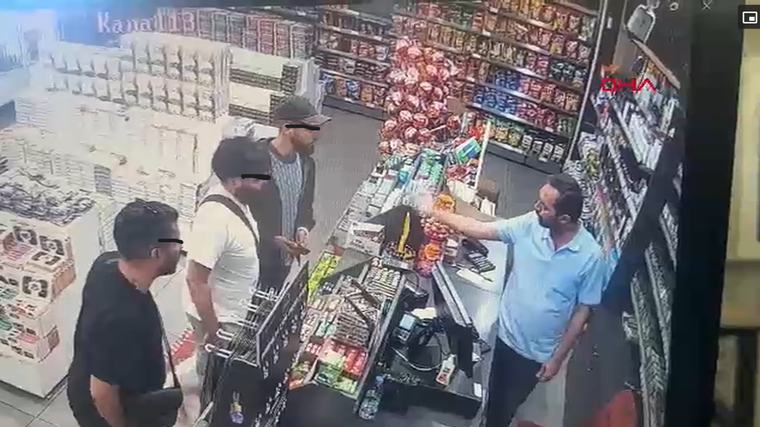 ’Nederlander die mensen aanreed bij Turks tankstation, zou ook verkoper hebben afgeperst en met mes hebben gedreigd’
