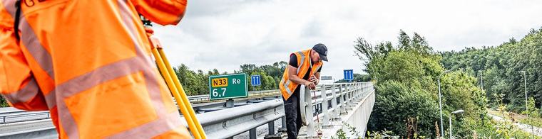 Waarom lijkt de N33 veel vaker op de schop te gaan dan andere wegen?