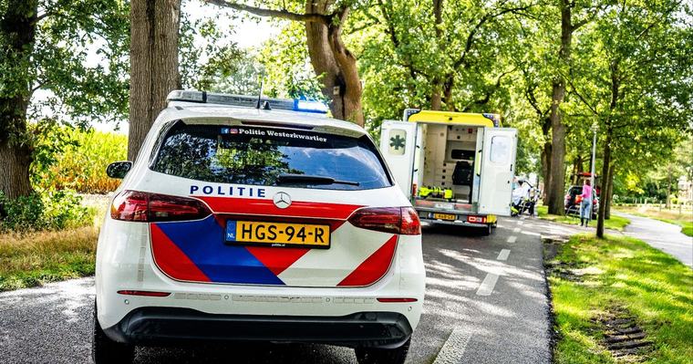 112-nieuws zaterdag 29 augustus: Gewonde bij botsing tegen boom in Marum • Auto vliegt uit bocht in beruchte Mariokartbocht