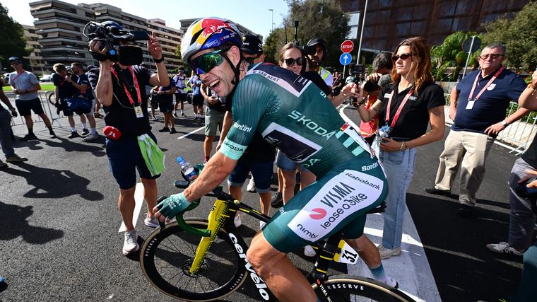 Wout van Aert maakt Vuelta voor Visma-Lease a Bike nog mooier met vijfde ritzege