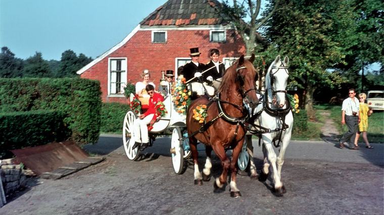Rita (81) was de eerste bloemenkoningin van Eelde: ‘Hier ontmoette ik mijn prins'